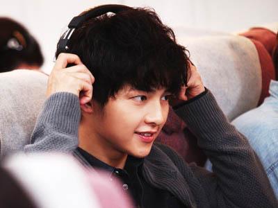 Wah, Song Joong Ki Dibuat Malu oleh Sang Ayah